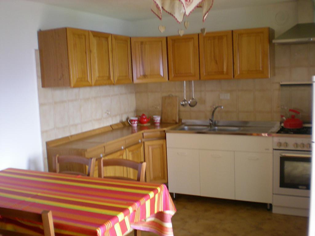 Appartamenti Grivola Ozein Exterior foto